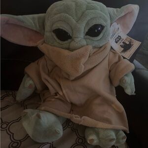 Nwt star wars baby yoda build a bear